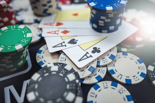 gbo4d slot mobile app interface showing live-dealer table and sportsbook menu